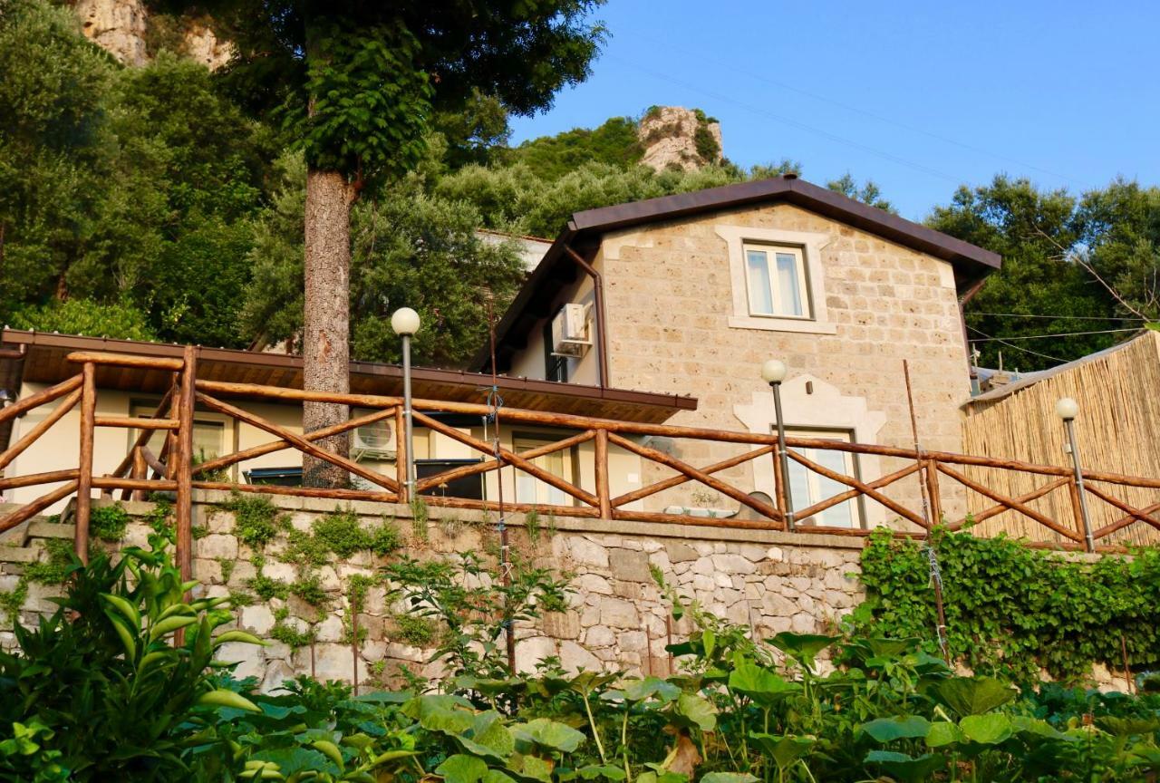 מטה Traulivi Country House מראה חיצוני תמונה
