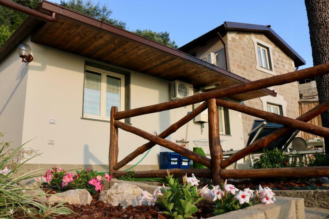 מטה Traulivi Country House מראה חיצוני תמונה